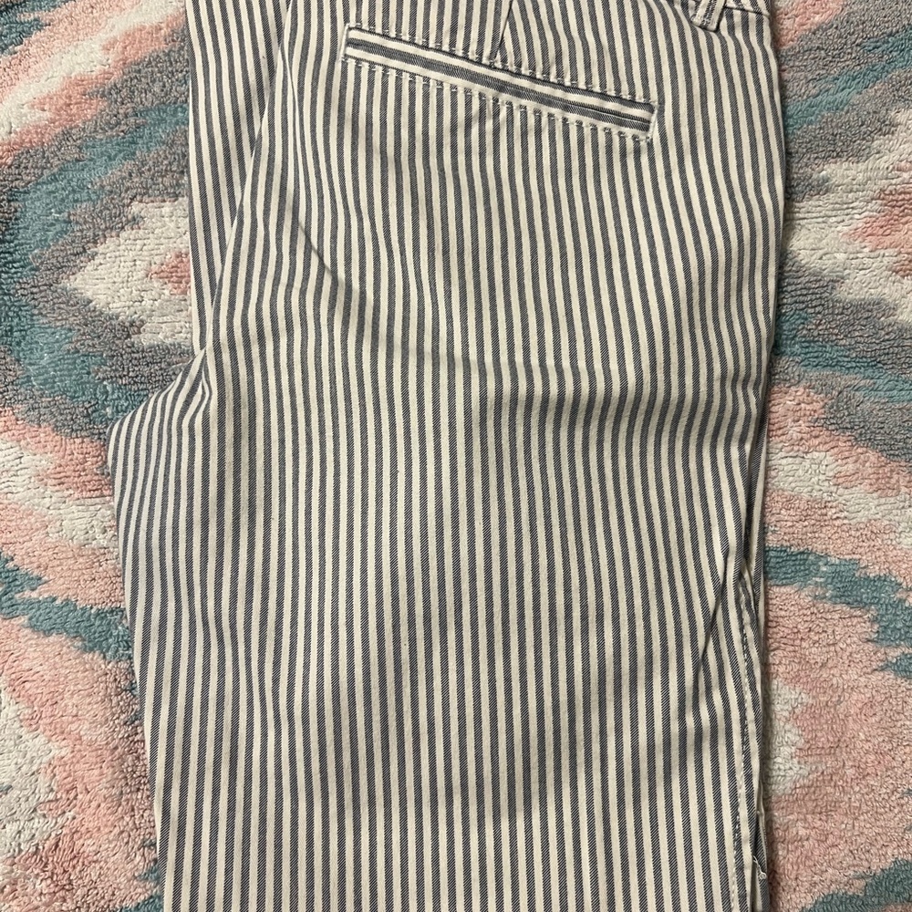 Old Navy Gray Pantsuit with Classic Design
